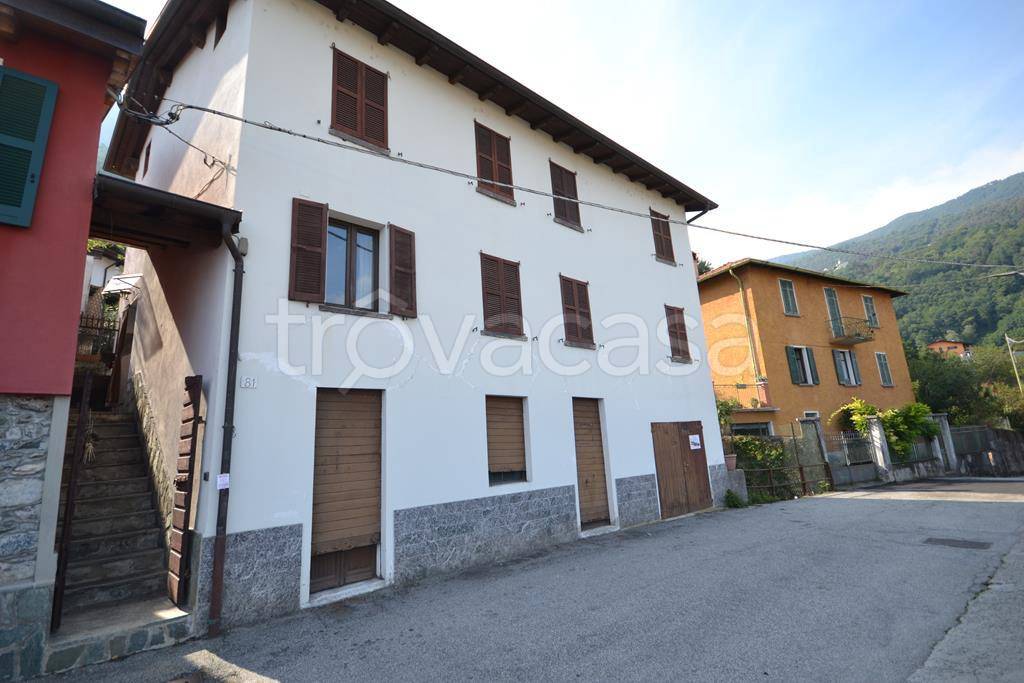 appartamento in vendita a Dongo