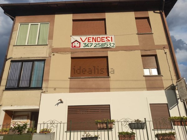 appartamento in vendita a Dongo
