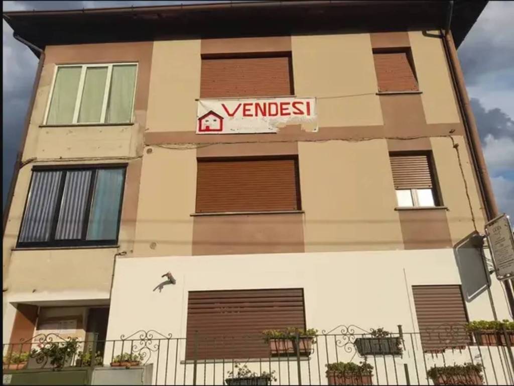 appartamento in vendita a Dongo