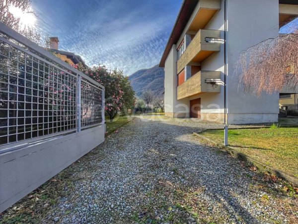 appartamento in vendita a Dongo