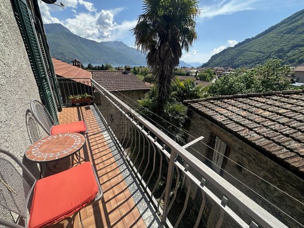appartamento in vendita a Dongo