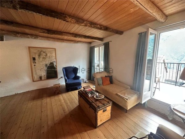 casa indipendente in vendita a Dongo