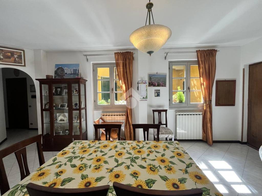 appartamento in vendita a Dongo