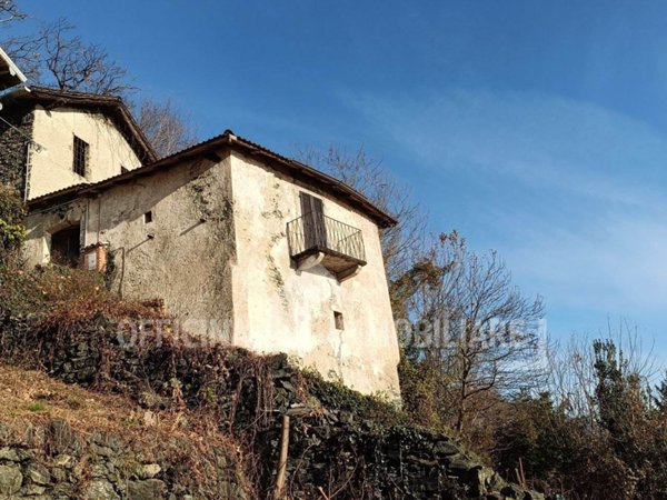 casa indipendente in vendita a Dongo