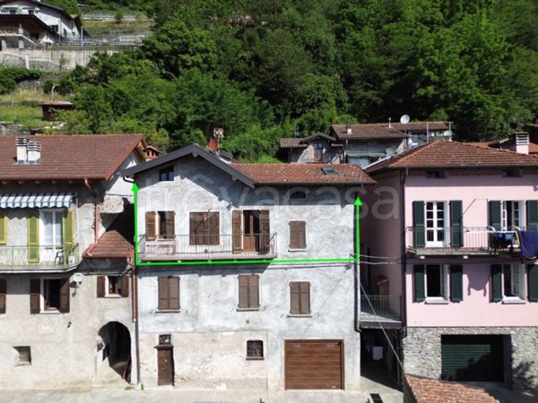 appartamento in vendita a Dongo