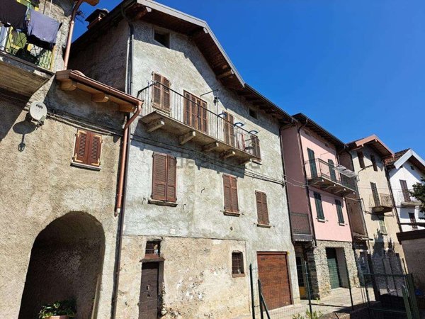 appartamento in vendita a Dongo