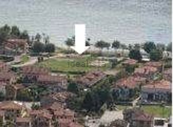 terreno edificabile in vendita a Dongo