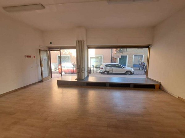 ufficio in vendita a Dongo