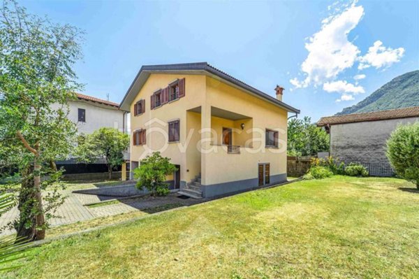 casa indipendente in vendita a Dongo