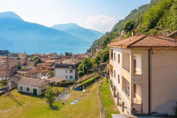 appartamento in vendita a Dongo