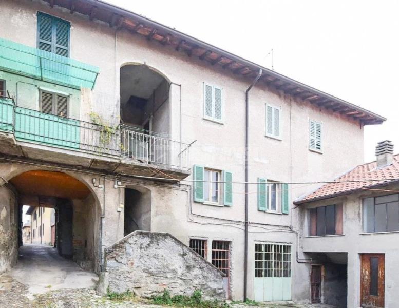 appartamento in vendita ad Erba