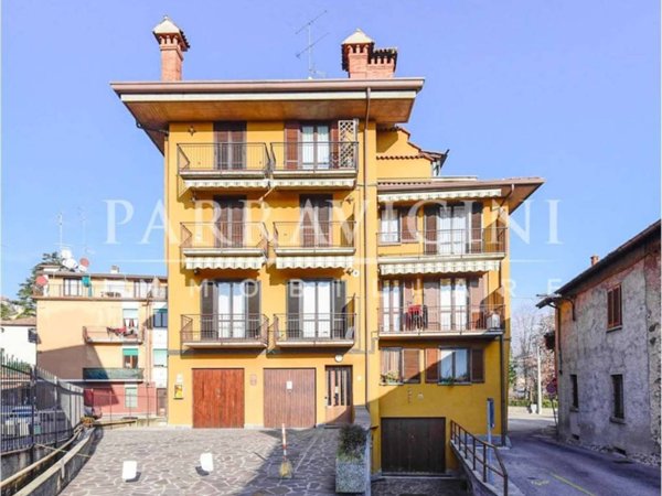 appartamento in vendita ad Erba