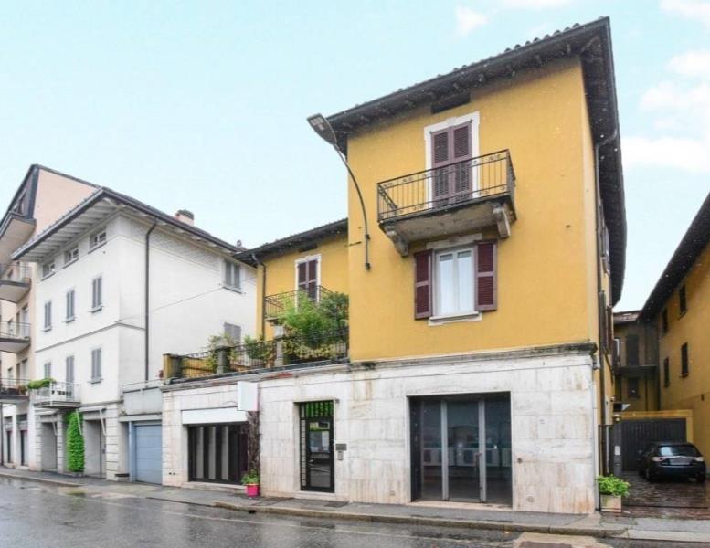 appartamento in vendita ad Erba