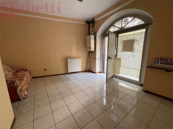 appartamento in vendita ad Erba