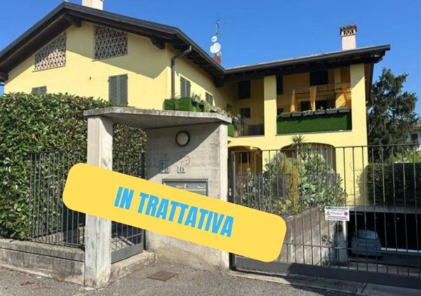 appartamento in vendita ad Erba