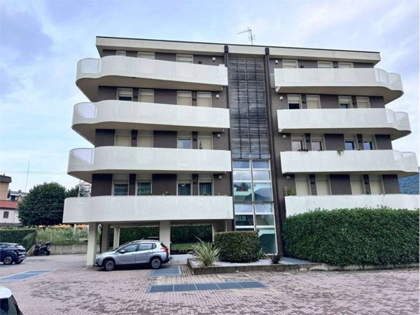 appartamento in vendita ad Erba
