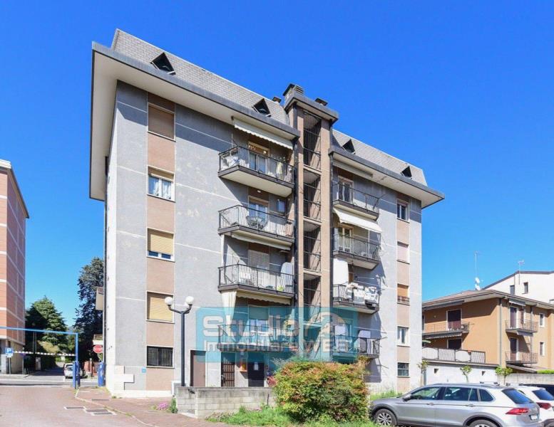 appartamento in vendita ad Erba