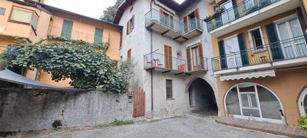 appartamento in vendita ad Erba