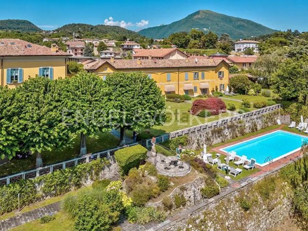 appartamento in vendita ad Erba
