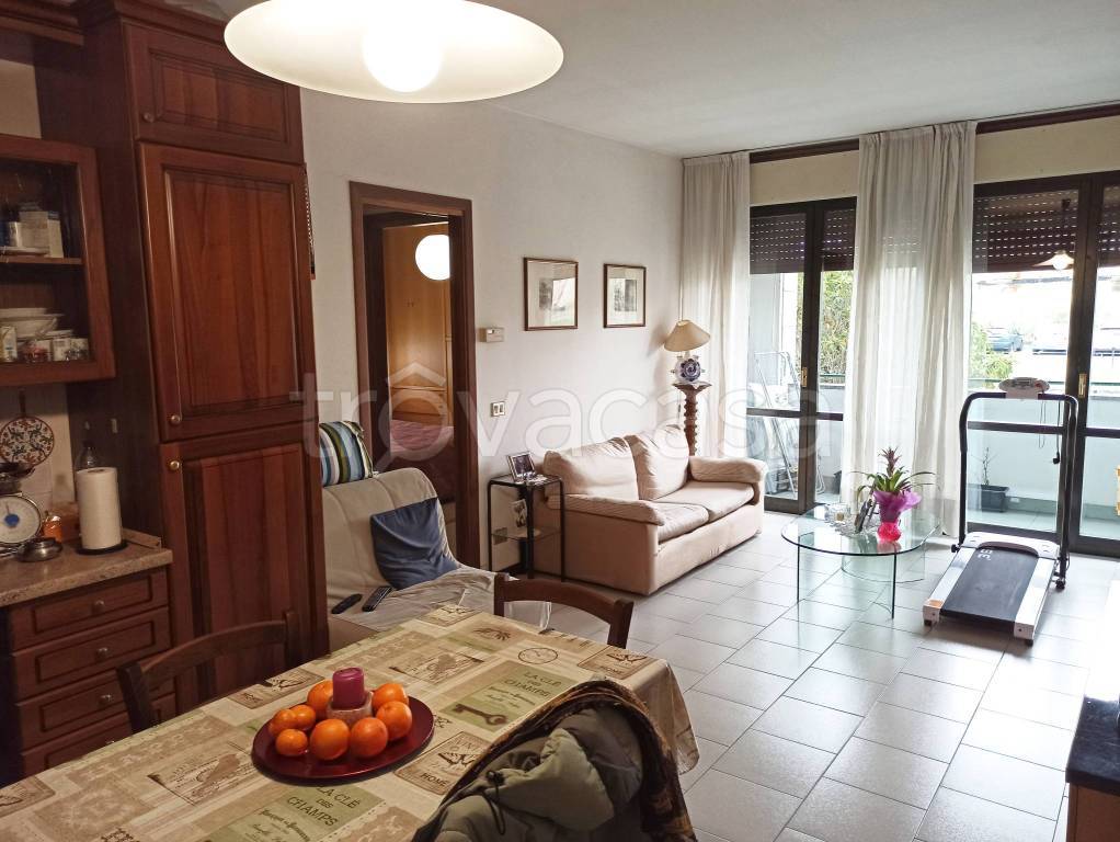 appartamento in vendita ad Erba