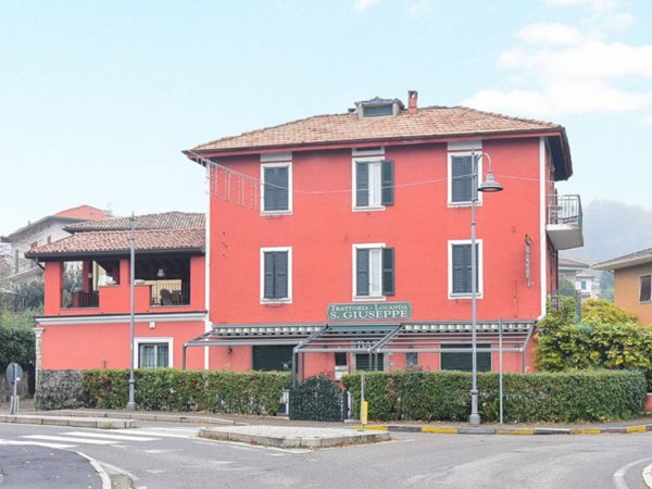 intera palazzina in vendita ad Erba