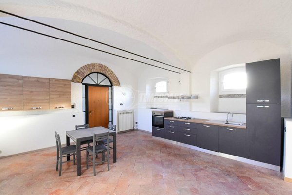 appartamento in vendita ad Erba