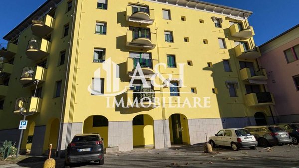 appartamento in vendita ad Erba