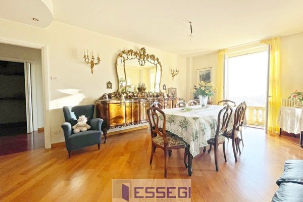 appartamento in vendita ad Erba