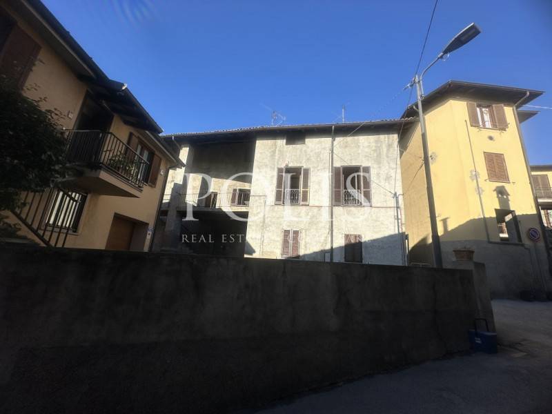 appartamento in vendita ad Erba