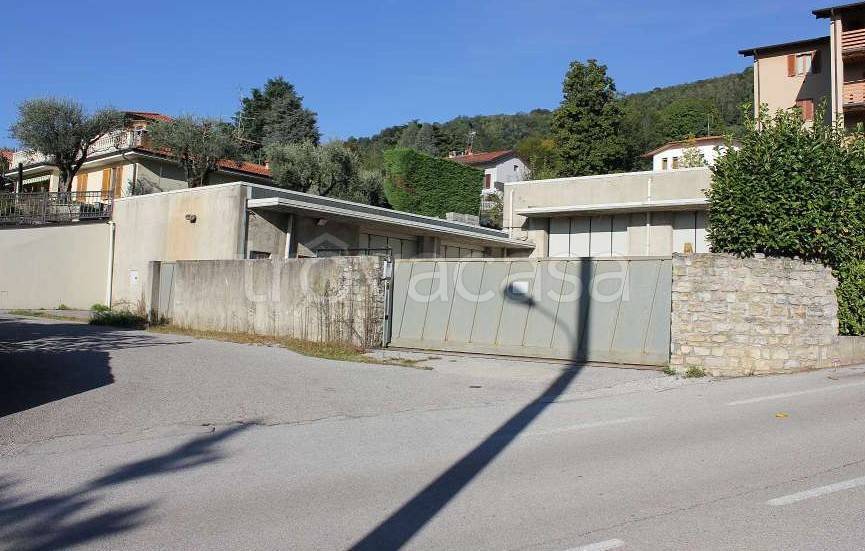 appartamento in vendita ad Erba