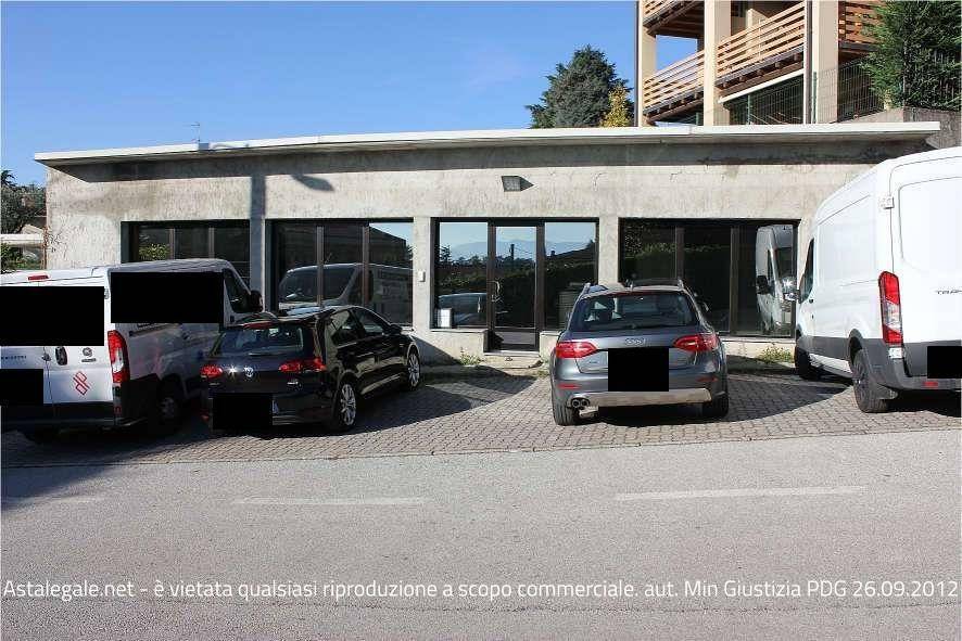 appartamento in vendita ad Erba