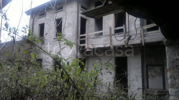 intera palazzina in vendita ad Erba