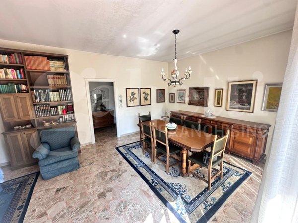 appartamento in vendita ad Erba