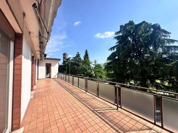 appartamento in vendita ad Erba