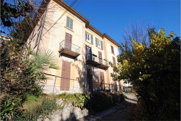 appartamento in vendita ad Erba