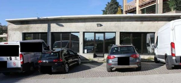 appartamento in vendita ad Erba