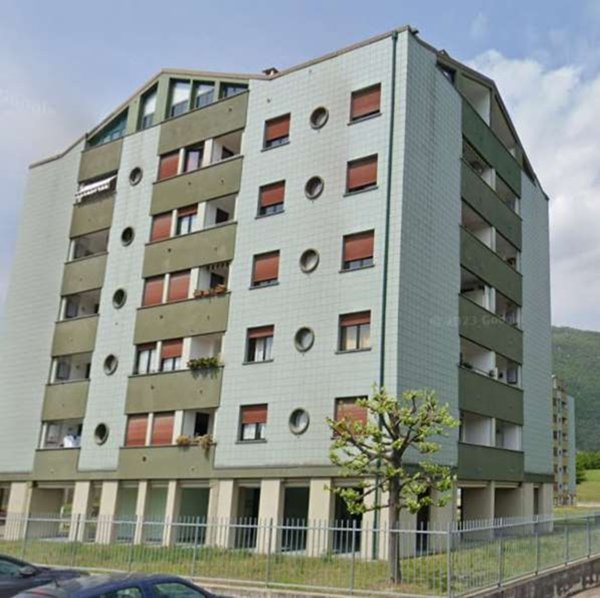 appartamento in vendita ad Erba