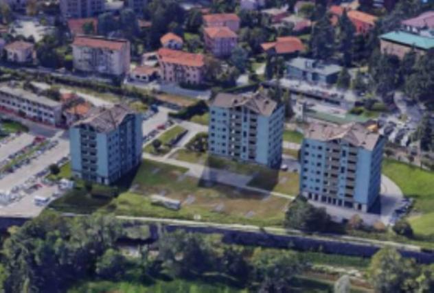 appartamento in vendita ad Erba