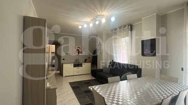 appartamento in vendita ad Erba