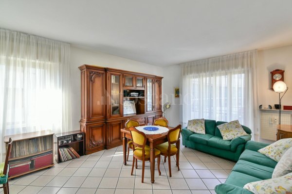 appartamento in vendita ad Erba