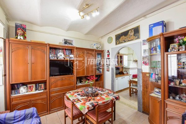 appartamento in vendita ad Erba