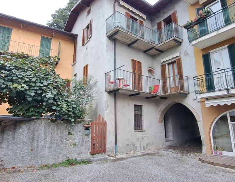 appartamento in vendita ad Erba