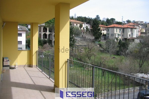 appartamento in vendita ad Erba