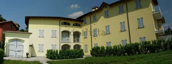 appartamento in vendita ad Erba
