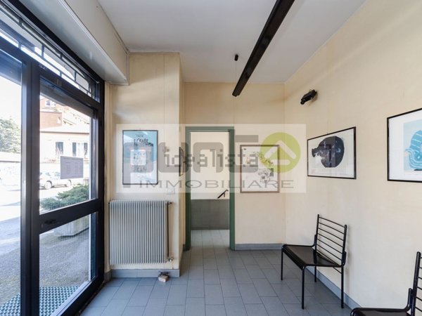 ufficio in vendita ad Erba
