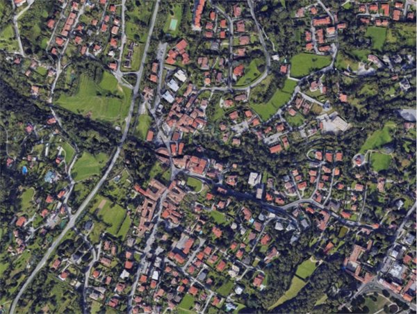 terreno edificabile in vendita ad Erba