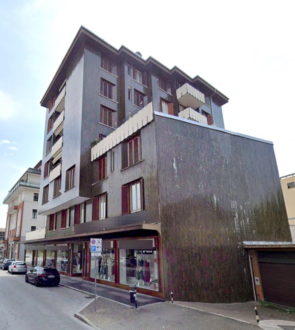 appartamento in vendita ad Erba