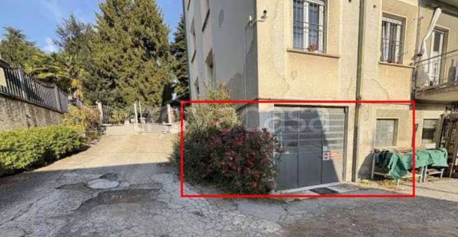 appartamento in vendita ad Erba