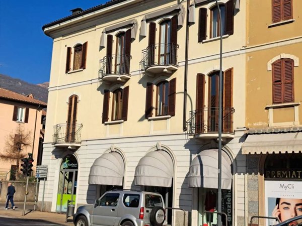 appartamento in vendita ad Erba
