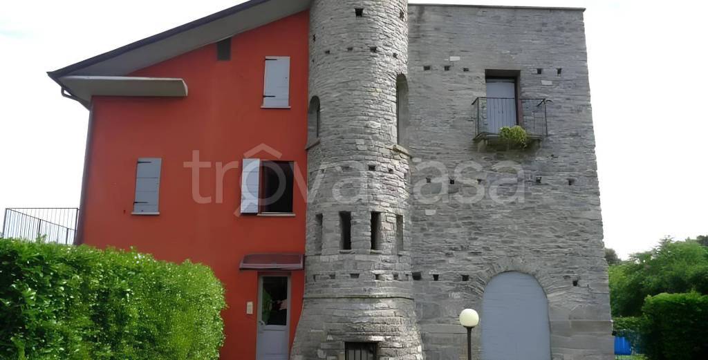 appartamento in vendita ad Erba